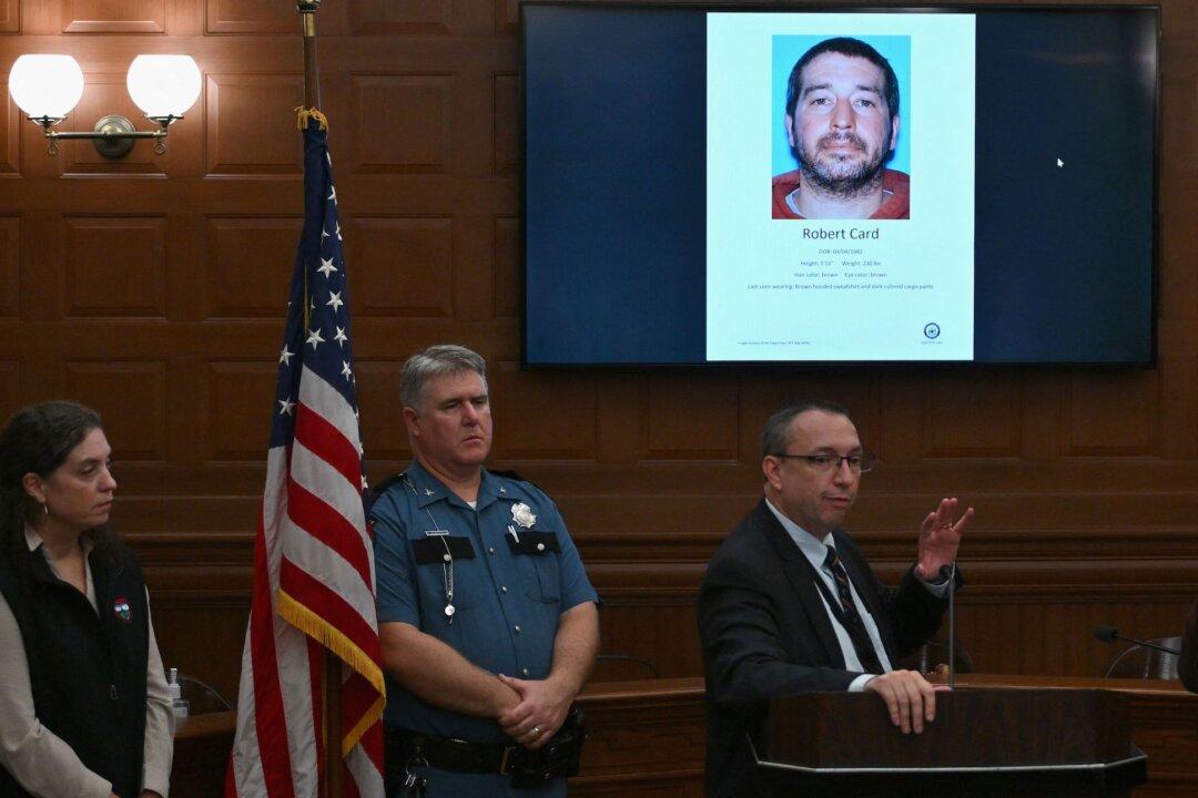 Senators Seek Army IG Review Over Handling of Maine Shooter’s Mental Health Information