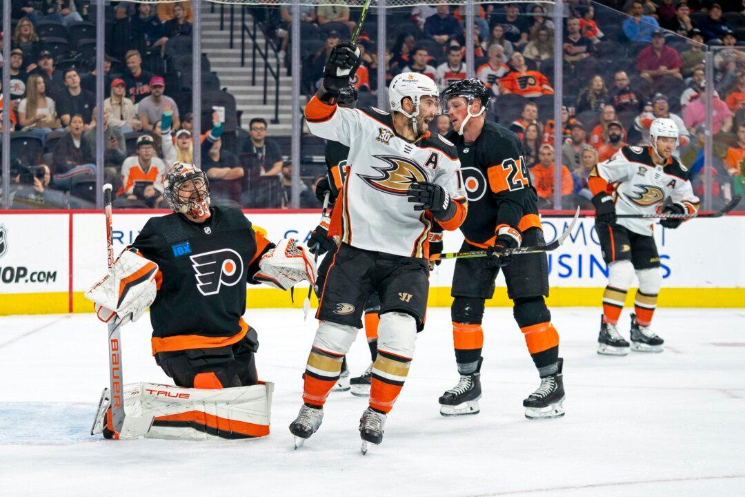 Vatrano’s 5th Career Hat Trick Leads Ducks Past Flyers, 7–4