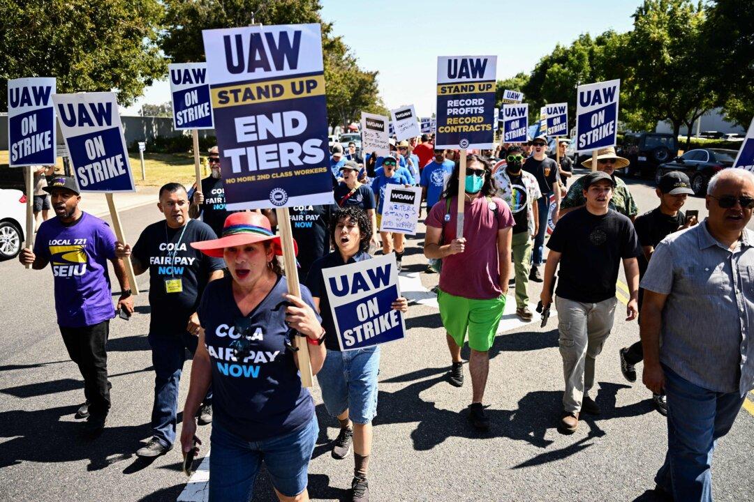 UAW Reaches Tentative Deal With Stellantis