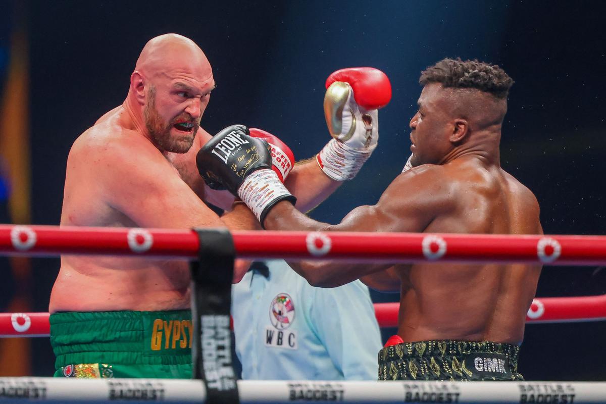 Tyson Fury Takes Split Decision Over Francis Ngannou