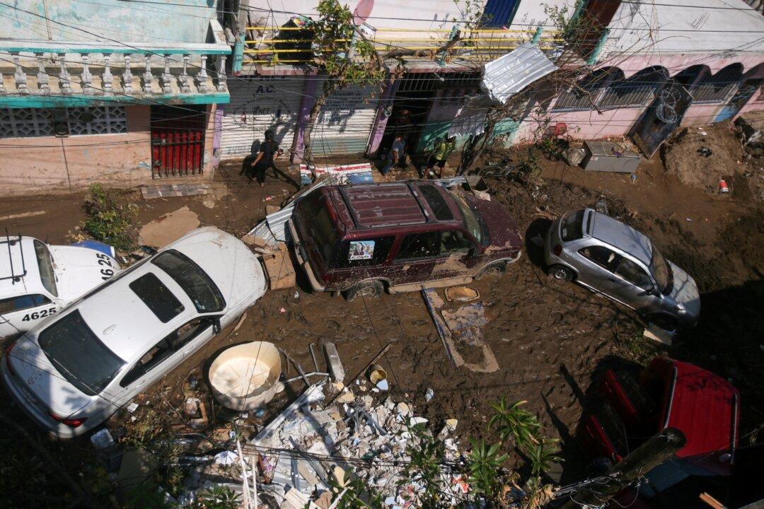 100 Dead or Missing in Mexico From Hurricane, Food and Water Worries Persist
