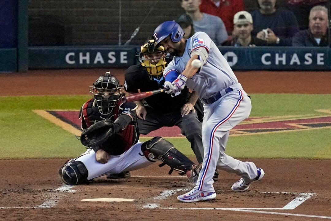 Semien’s 5 RBIs, Seager’s Home Run Lead Rangers Over Diamondbacks 11–7 for 3–1 World Series Lead