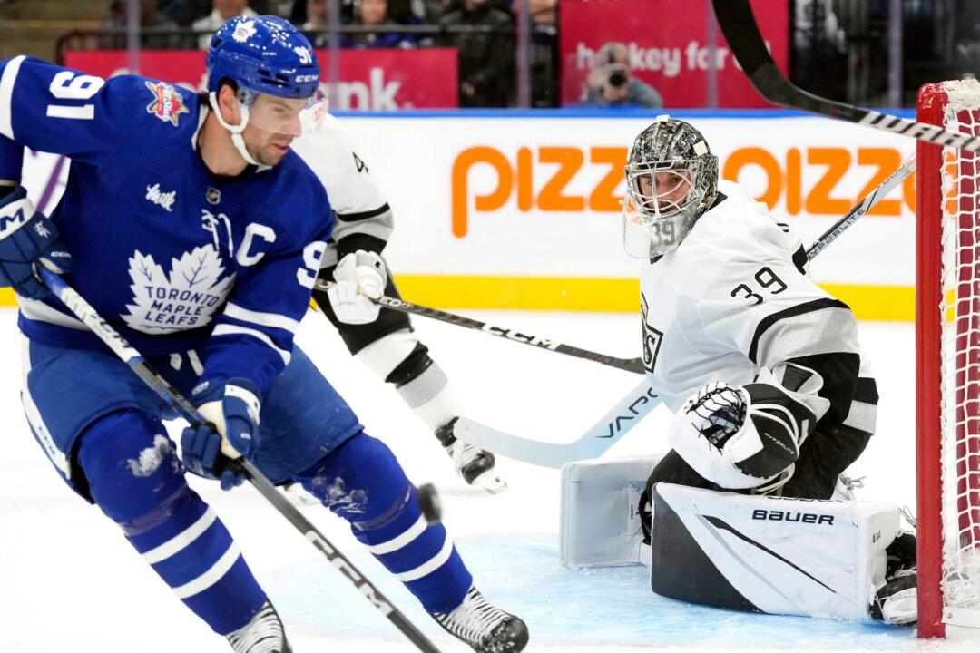 Goaltender Talbot Leads Kings to a 4–1 Win over Leafs