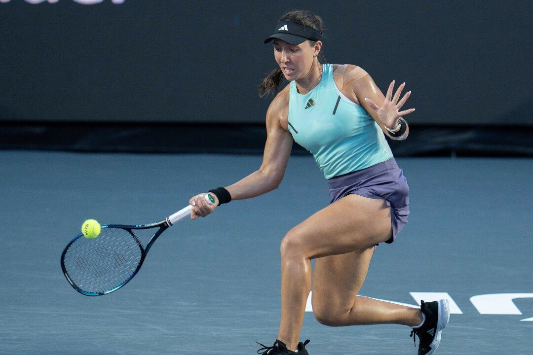 Pegula Upsets Top Seed Sabalenka at WTA Finals, Reaches Semis