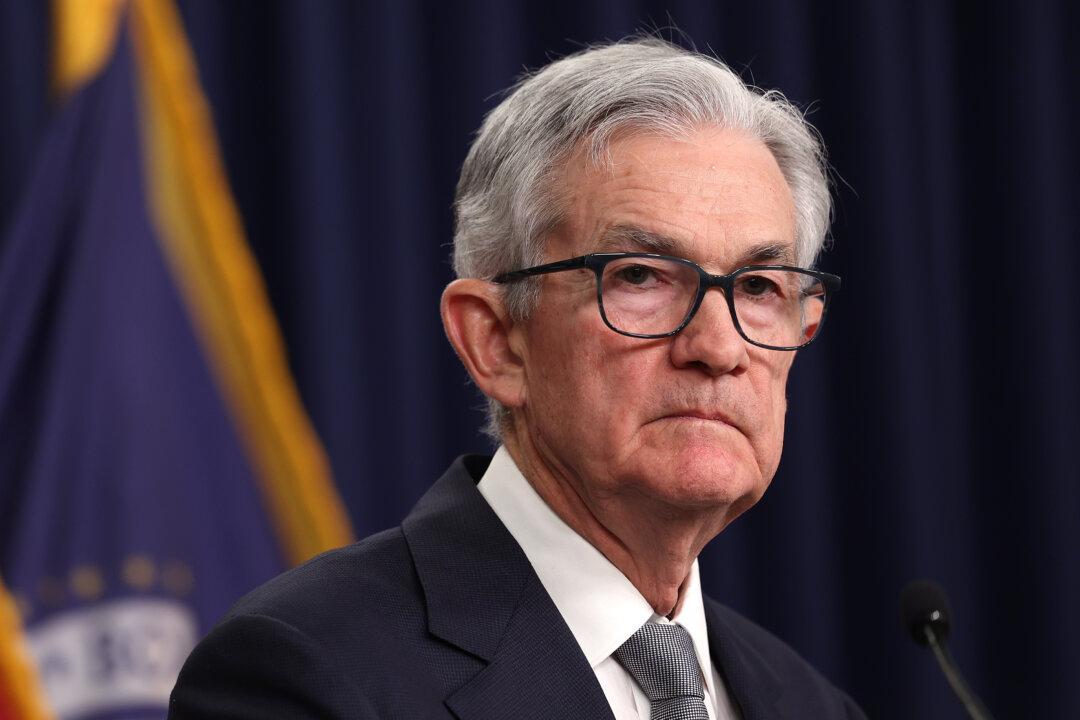 Federal Reserve Doesn’t Signal Rate Cuts at Policy Meeting, New Minutes Reveal