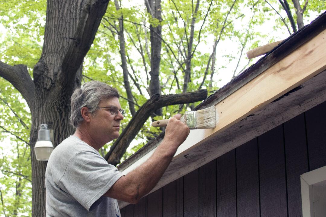 Prepare and Paint Outdoor Wood Trim