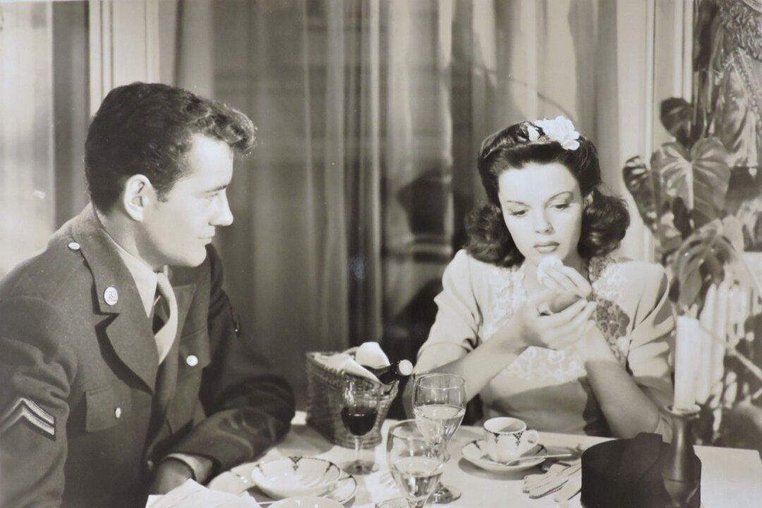 ‘The Clock’ From 1945: Turning Back Time