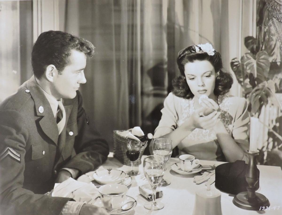 ‘The Clock’ From 1945: Turning Back Time