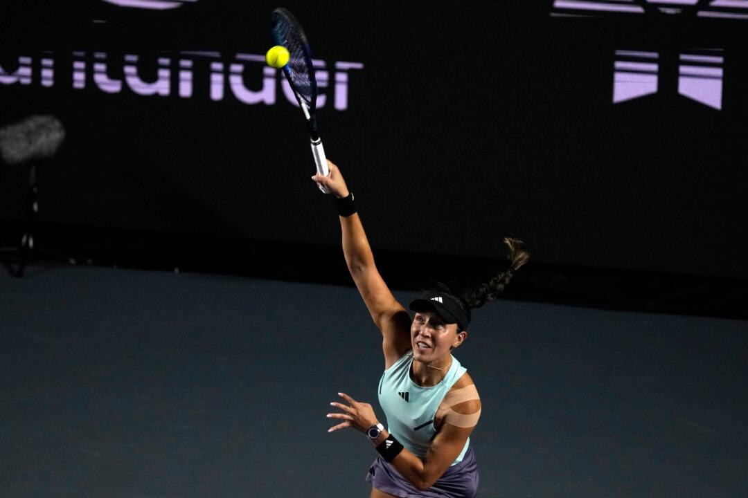 Jessica Pegula Beats Coco Gauff at the WTA Finals. the Swiatek-Sabalenka Semi Is Suspended by Rain