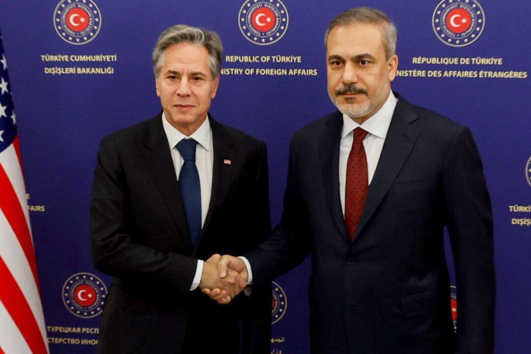 Blinken Vows to ‘Significantly’ Expand Gaza Aid During Turkey Visit