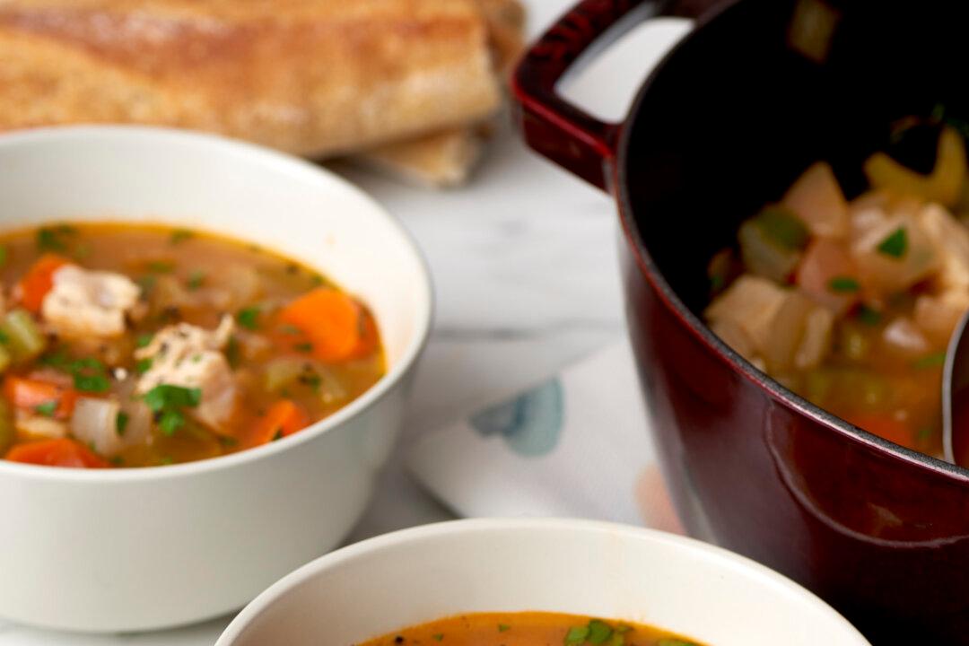 The Take Your Turkey Day Leftovers and Turn Them Into a Simple, Cozy Soup