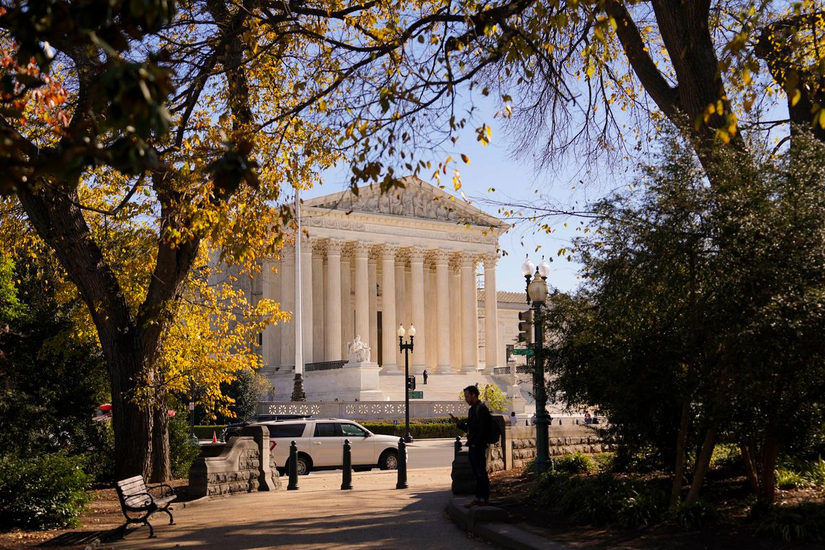 U.S. Supreme Court in Washington on Nov. 8, 2023. (Madalina Vasiliu/The Epoch Times)