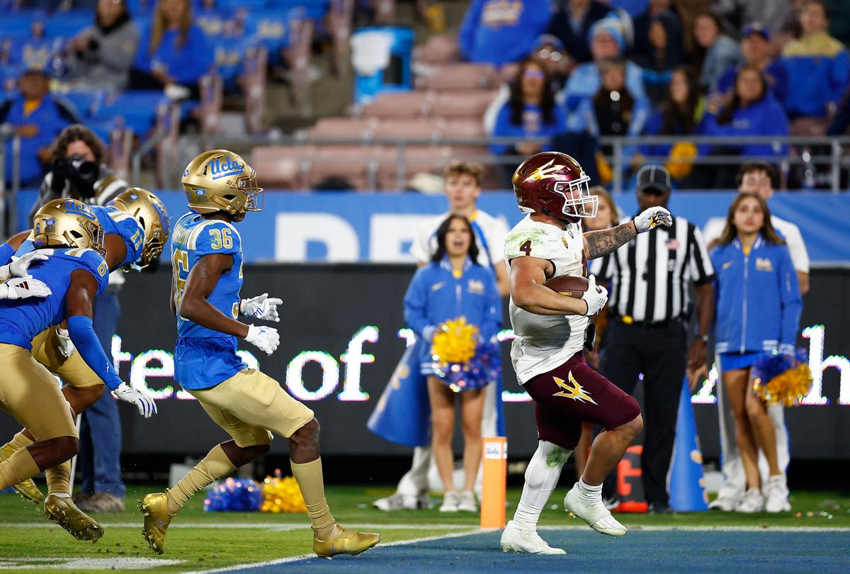 Arizona State Uses Bag of Tricks to Upset UCLA 17–7