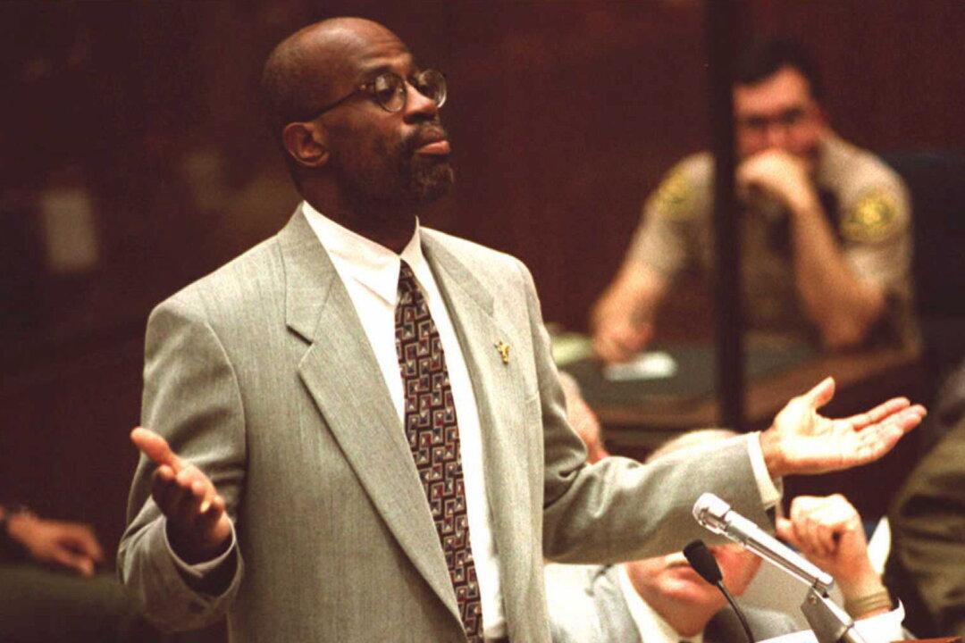 O.J. Simpson Murder Trial Judge Endorses Ex-Prosecutor Chris Darden on Judicial Campaign