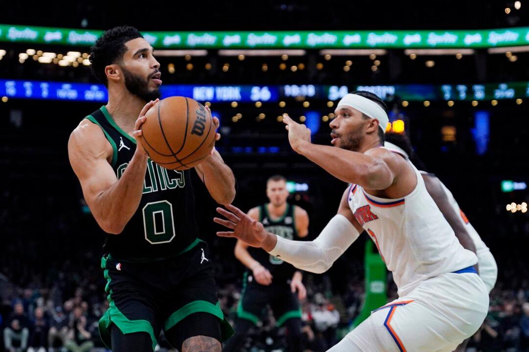 Tatum Scores 35, 17 in the Fourth, to Lead the Celtics to a 114–98 Win Over the Knicks