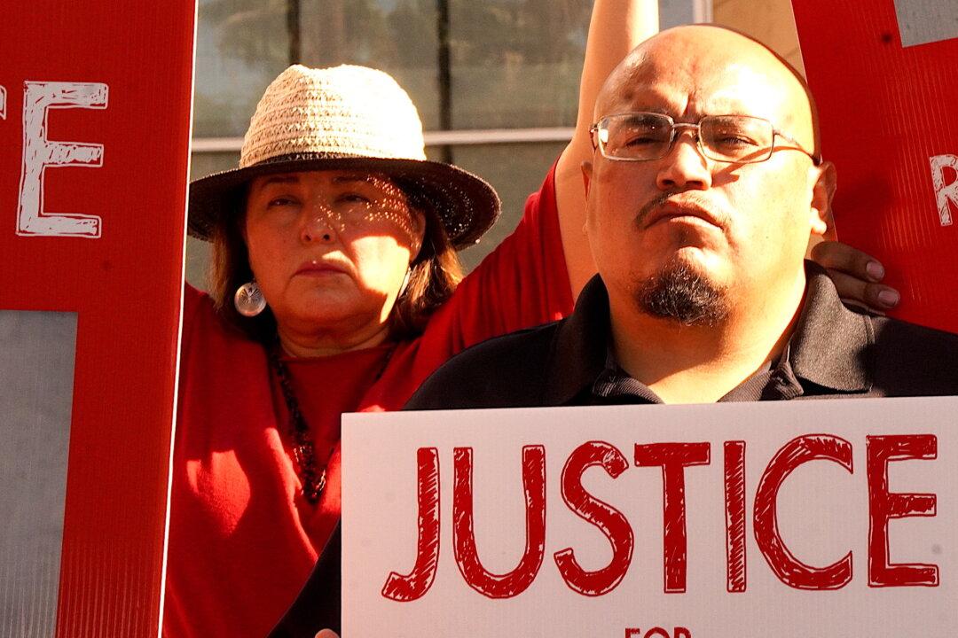 Family of Arizona Man Killed by Border Agents Plans ‘Wrongful Death’ Suit