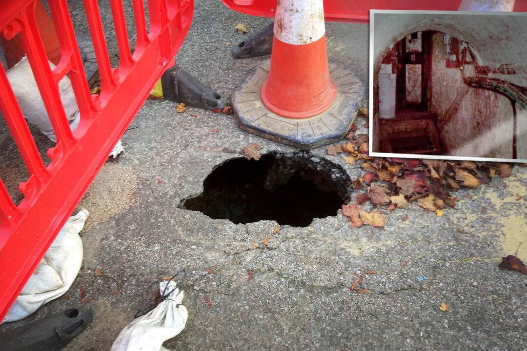 Suspicious Locals Spot Sinkhole, Call Paranormal Experts—Revealing Forgotten ‘Haunted’ Tunnels