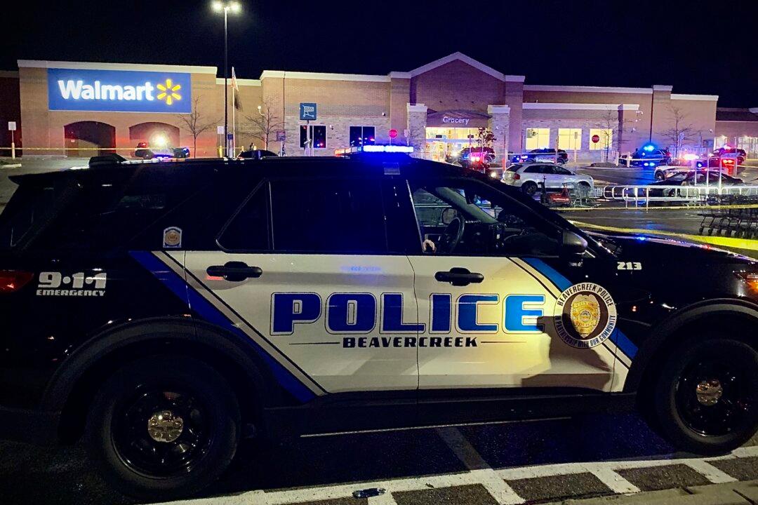 Shooter Wounds 4 in Ohio Walmart Store Before Killing Himself, Police Say