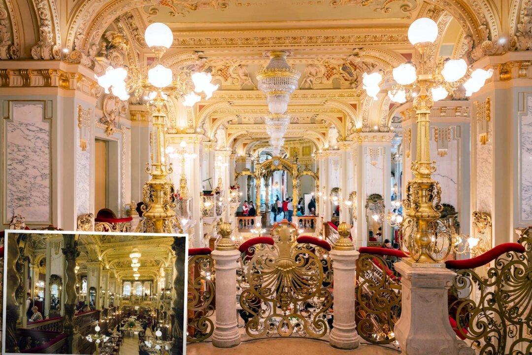 The ‘Most Beautiful Café in the World’ Still Stuns Coffee Lovers After 130 Years—Let’s Look Inside