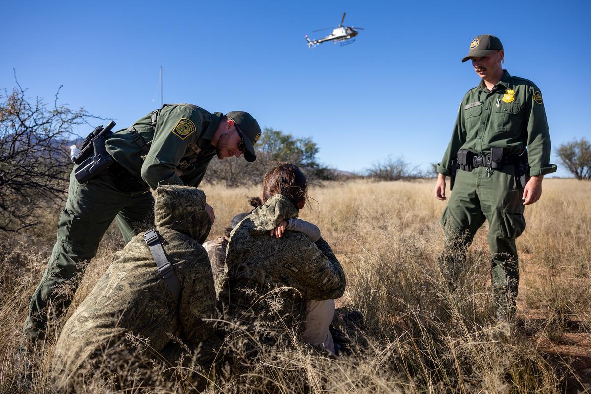 EXCLUSIVE: Border Patrol Agents Blame Policy Reversals for Historic Surge in Illegal Crossings