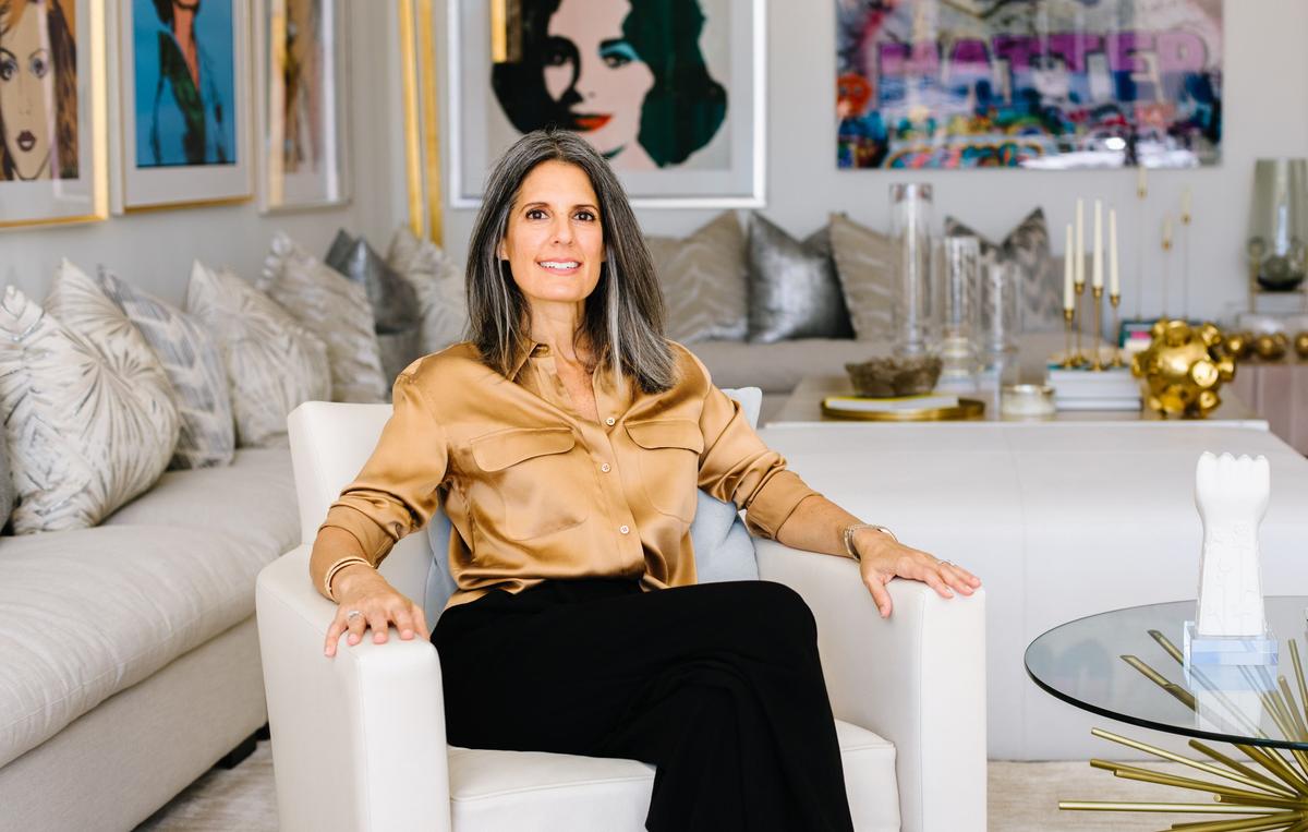 ‘Midlife Muse’ Amanda Hanson Shows Women That Being Middle-Aged Means Living at Your Peak