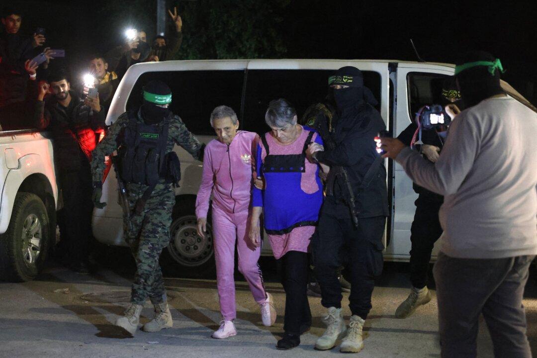 Hamas and Israel Exchange More Hostages for Prisoners on 5th Day of Temporary Cease-Fire