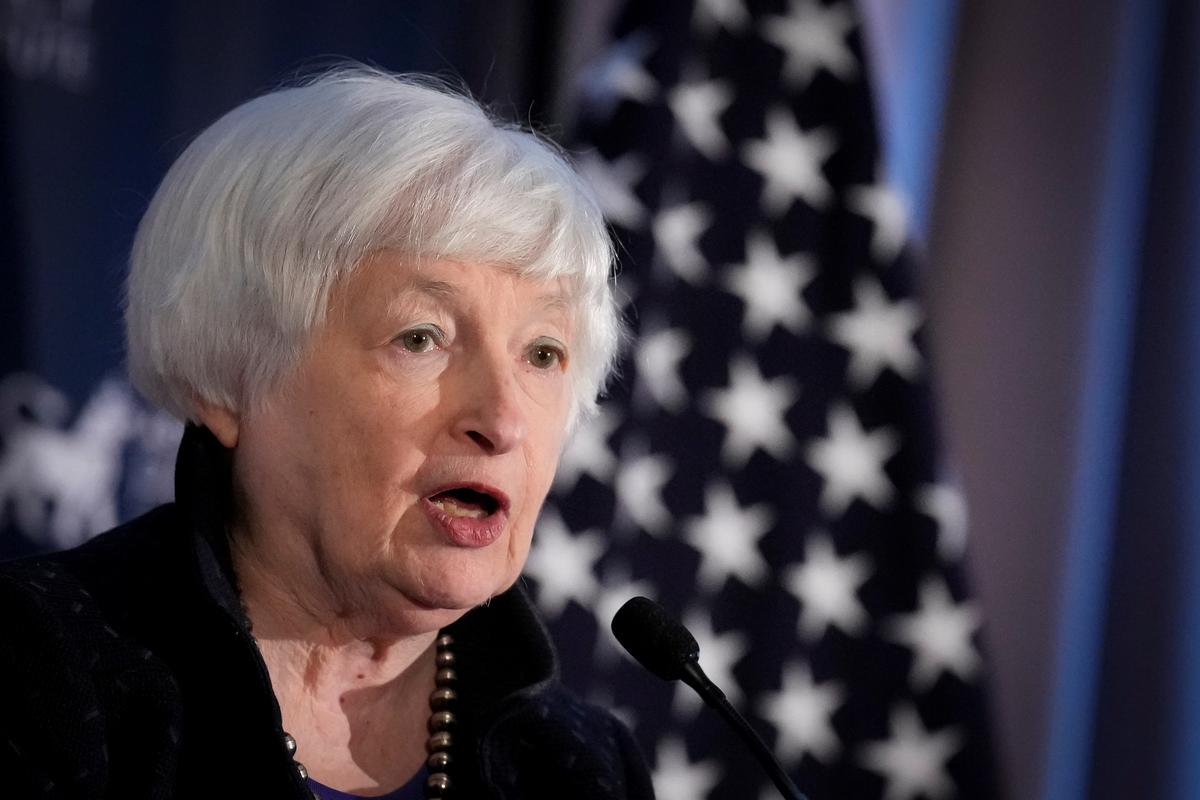 Yellen Praises Milei-Led Argentina for Heading Toward ‘Restoring Fiscal Sustainability’