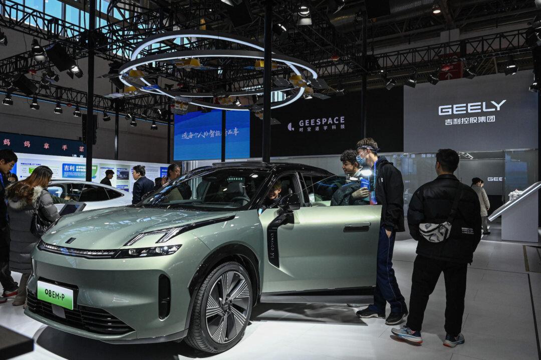 China’s EV Exports Fall as US, EU Ratchets Up Tariffs