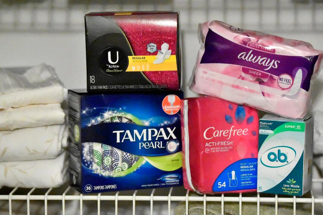 EXCLUSIVE: Tampon Dispensers in Men’s Military Washrooms Being Vandalized as Soldiers Question Policy