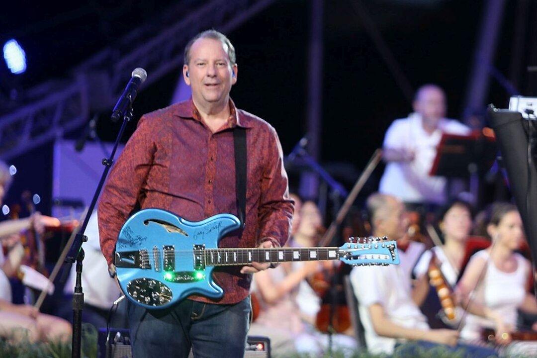 Longtime Beach Boys Member Jeffrey Foskett Dies at 67