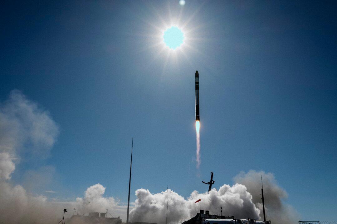Rocket Lab Launches Japanese Satellite From Space Company’s Complex in New Zealand