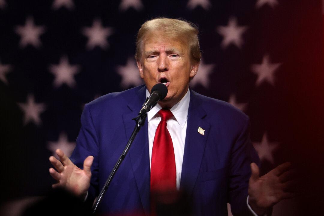 Trump Sounds Alarm on Illegal Immigration as Nevada Supporters Cheer His Policies