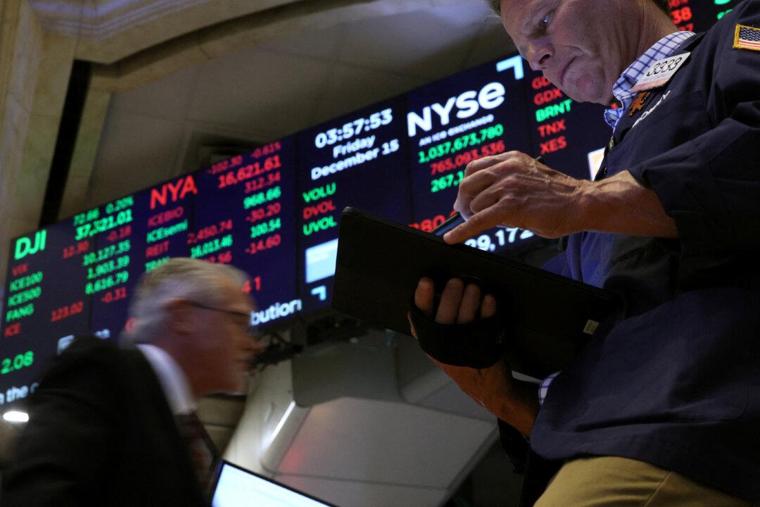 Wall Street Opens Higher, All Eyes on Economic Data