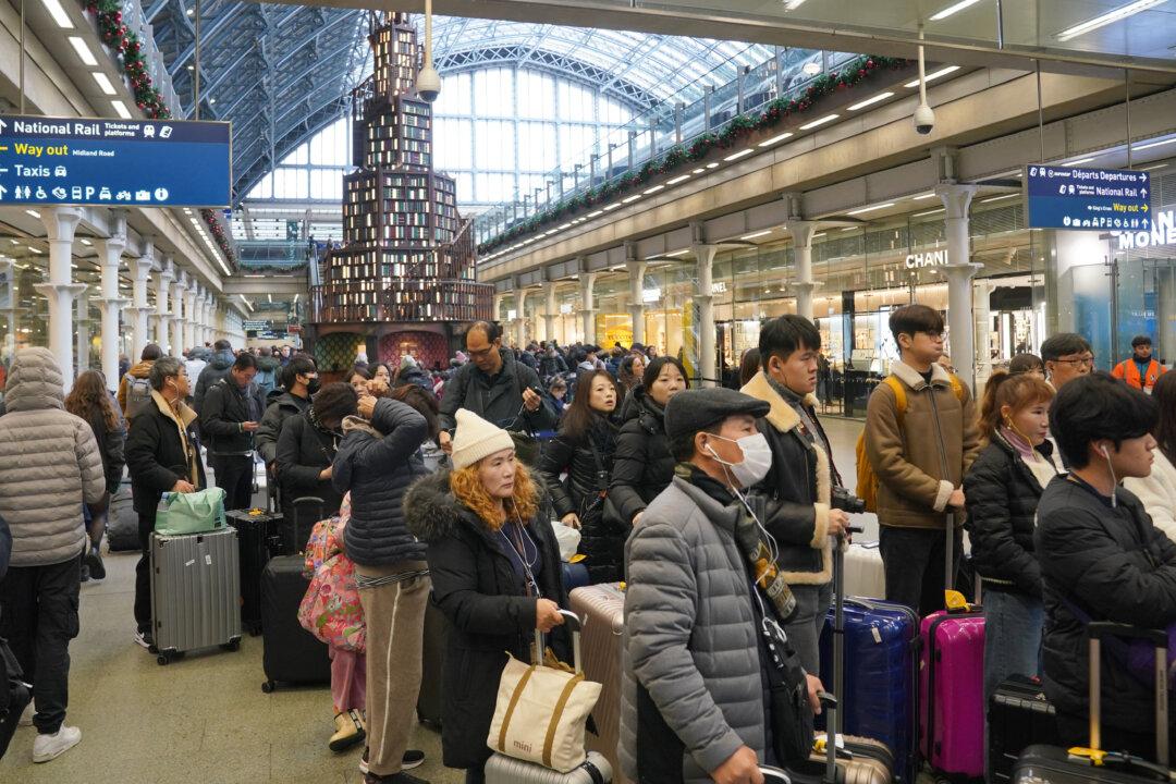 Christmas Travel Disruption as Motorways Close and Rail Travellers Face Delays