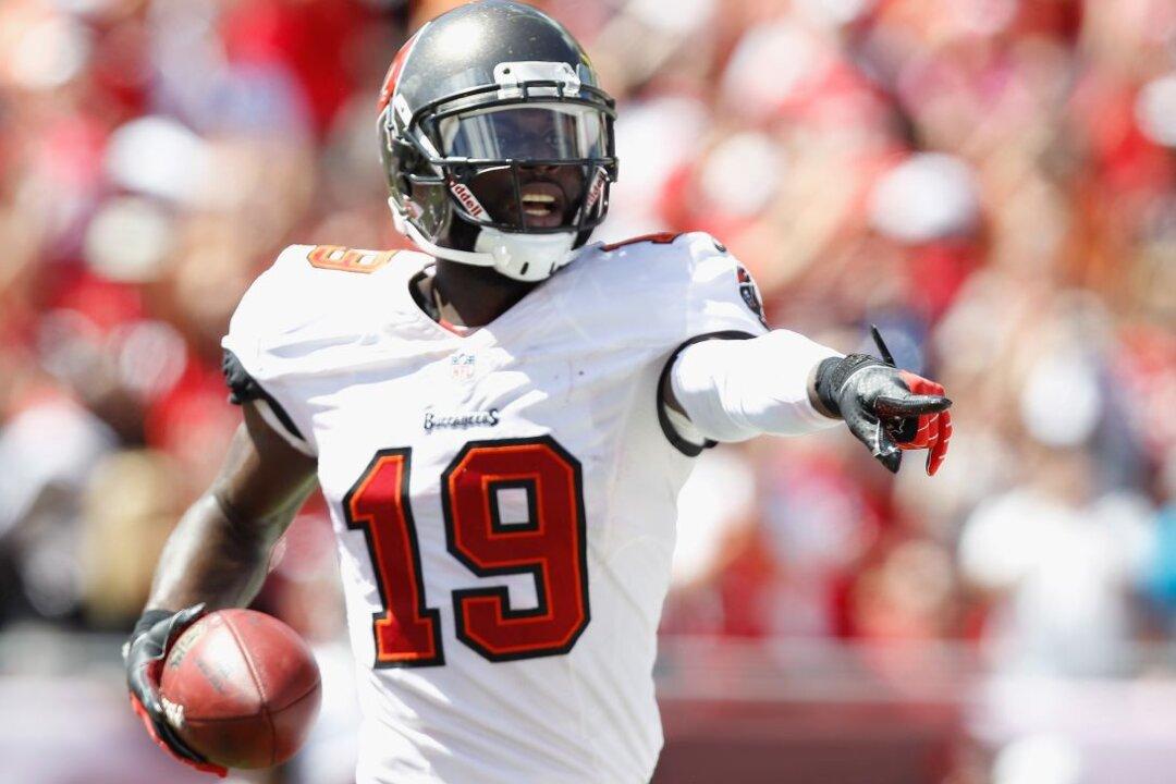 NFL Player Mike Williams Died as a Result of Sepsis via Dental Decay: Officials