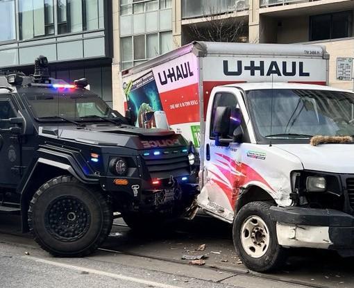 Man Jumps Out of Moving U-Haul to Escape Kidnapper: Toronto Police