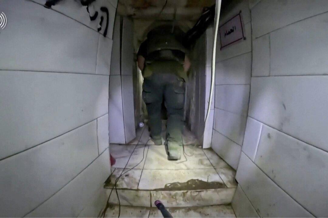 Israel Says 5 Gaza Hostages Found Dead in Tunnel, Circumstances Being Probed