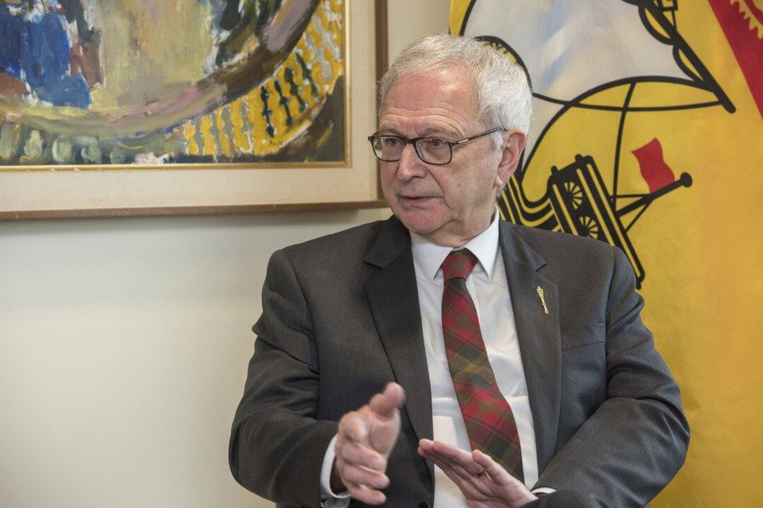 NB Premier Says He Won’t Back Down on Pledge to Give Parents Gender Policy Rights