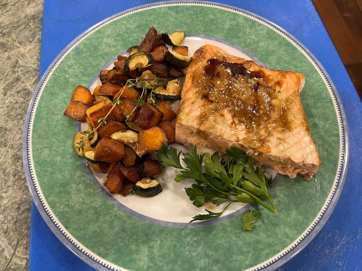 Enjoy Dinner for Two in a Snap Thanks to This Salmon-Vegetable Sheet Pan Recipe