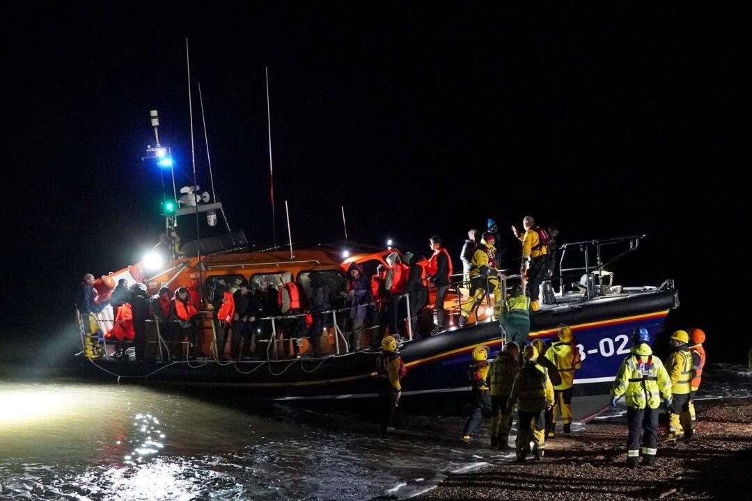 Downing Street: Weather Has Not Reduced Channel Crossings