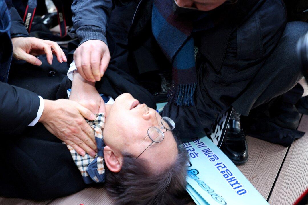 South Korea Opposition Chief Stabbed in Neck, Recovering After Surgery
