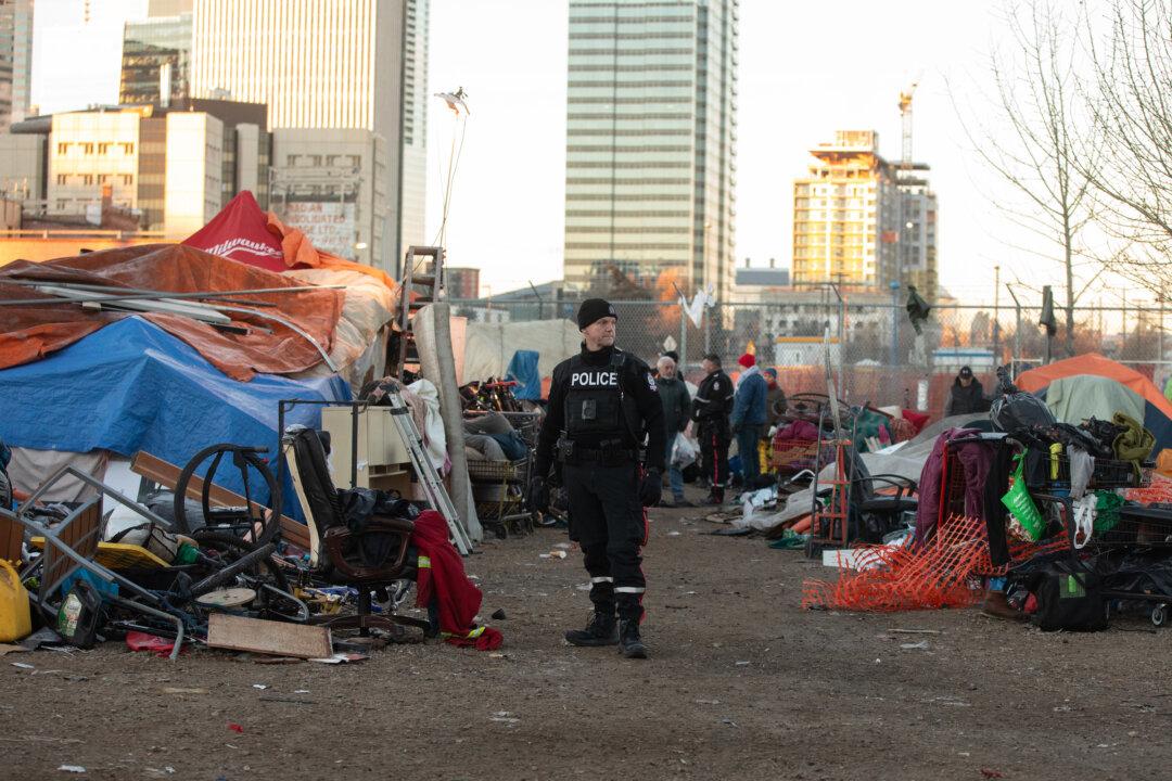 ‘It Ends Now’: Alberta Premier Addresses Report of Gang Infiltration in Homeless Encampments