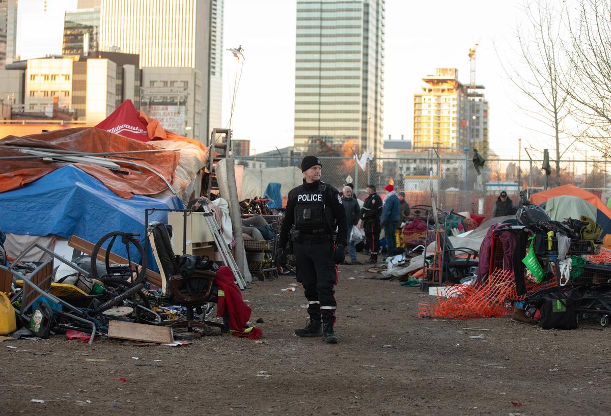 ‘It Ends Now’: Alberta Premier Addresses Report of Gang Infiltration in Homeless Encampments