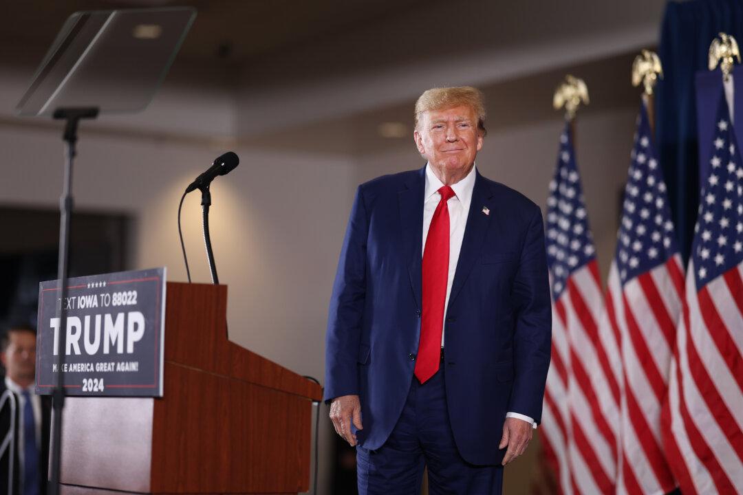 Trump Casts Haley, DeSantis as ‘Establishment’ Politicians Whom Iowans Cannot Trust