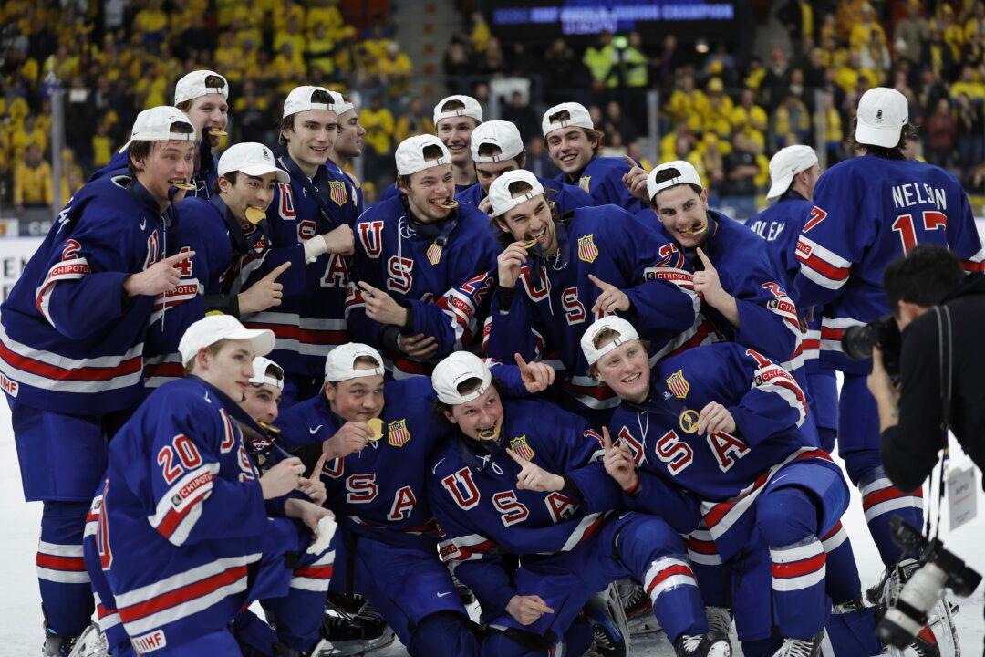 US Beats Sweden 6–2 to Win Gold in the World Junior Championship