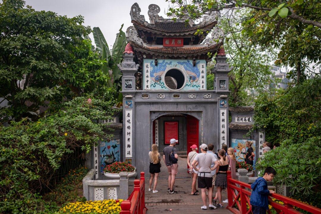 A Defence of Travel in the Age of the ‘Ethical Tourist’