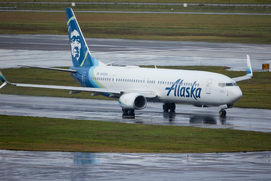 Boeing Faces Pressure as 2 Airlines Find Loose Parts During Inspections