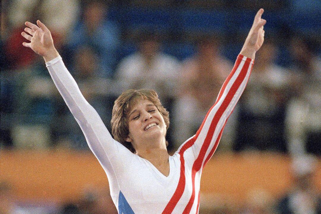 Mary Lou Retton Says She’s a ‘Fighter’ as She Recuperates at Home Following Pneumonia Scare