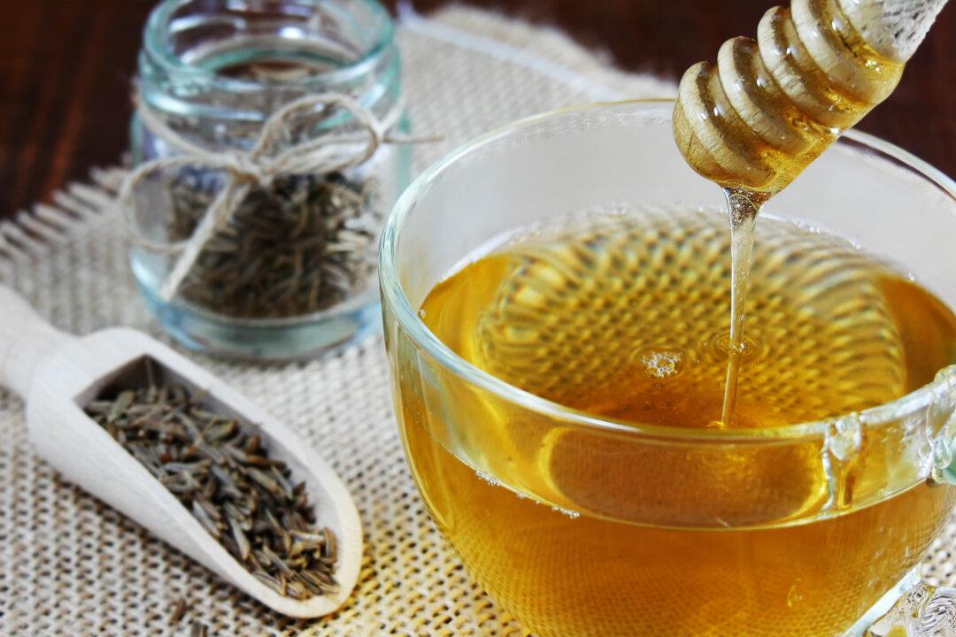 Dry Out Winter Water Retention With This Spice