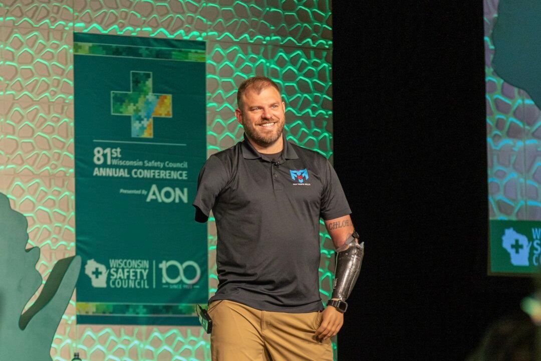 Veteran and Quadruple Amputee Travis Mills Distills His Advice on How To ‘Struggle Well’